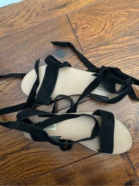 Steve Madden Black Suede Lace-Up Flat Sandals - Women's